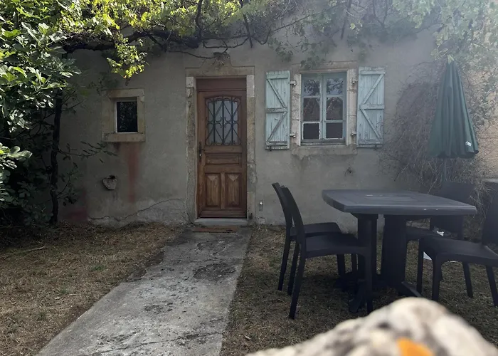 Petite Maison De Semesterbostad Alvignac